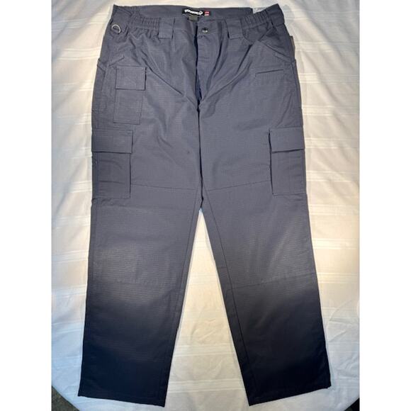 Wolverine Men’s 38x34 Tactical Emergency Work Pants Navy Ripstop Cargo NWT - Picture 1 of 5